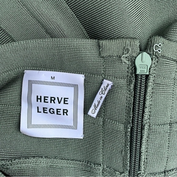 Herve Leger Bandage Mini Skirt in Silver Gray size medium - Picture 4 of 8